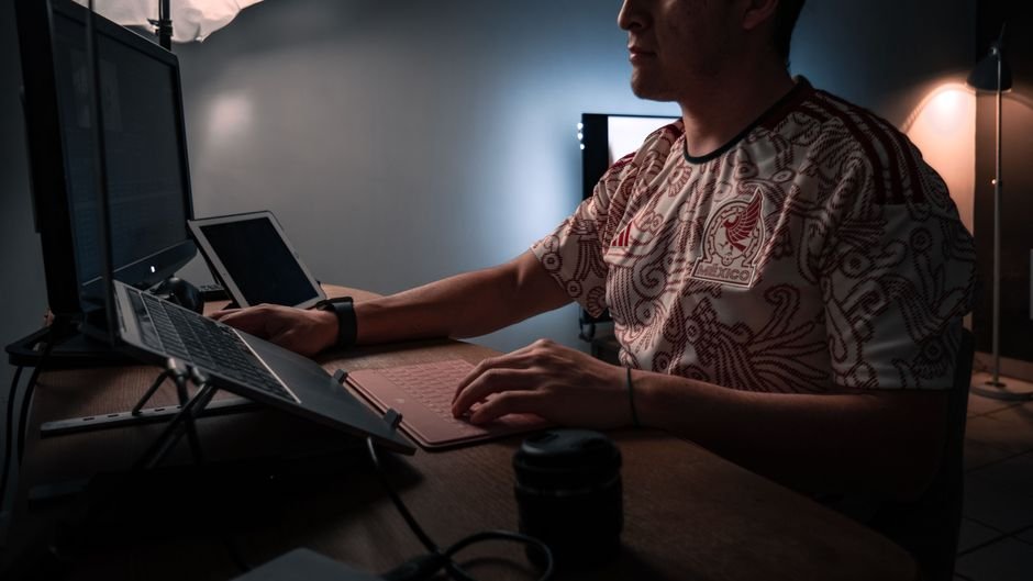 Remote Work Tips: Master Productivity & Thrive in 2026