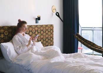 Digital Nomad Boom: Hotel Industry Adapts