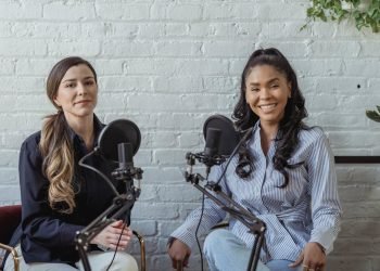 Remote Work Revolution: 4 Reasons Why It Thrives