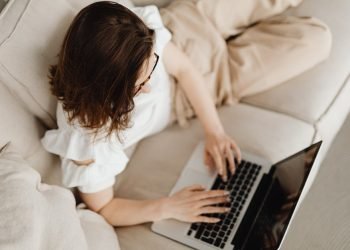 Homeless to Nomad: Digital Freedom Found